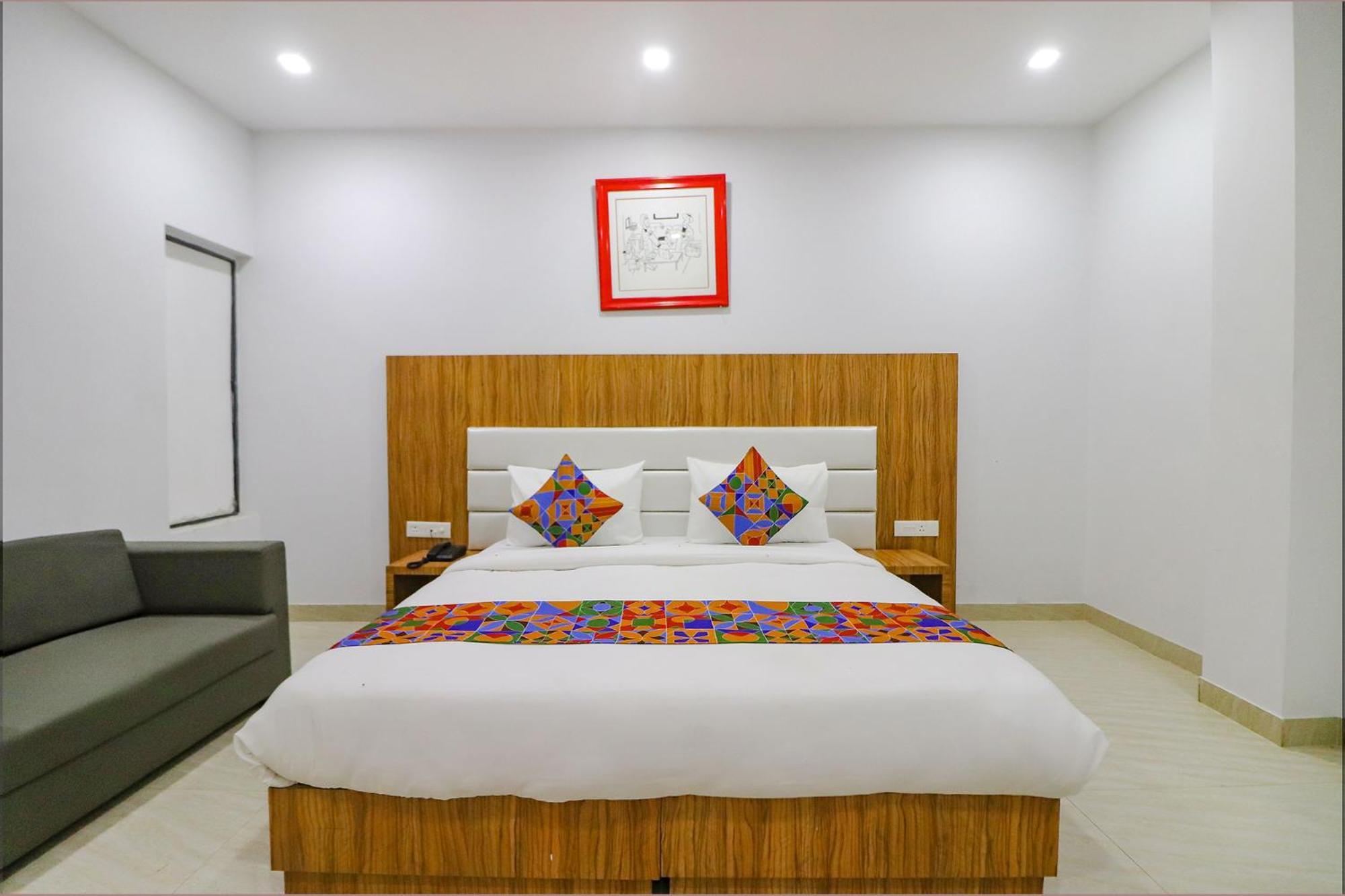 ורנאסי Fabhotel Premium Kashi מראה חיצוני תמונה