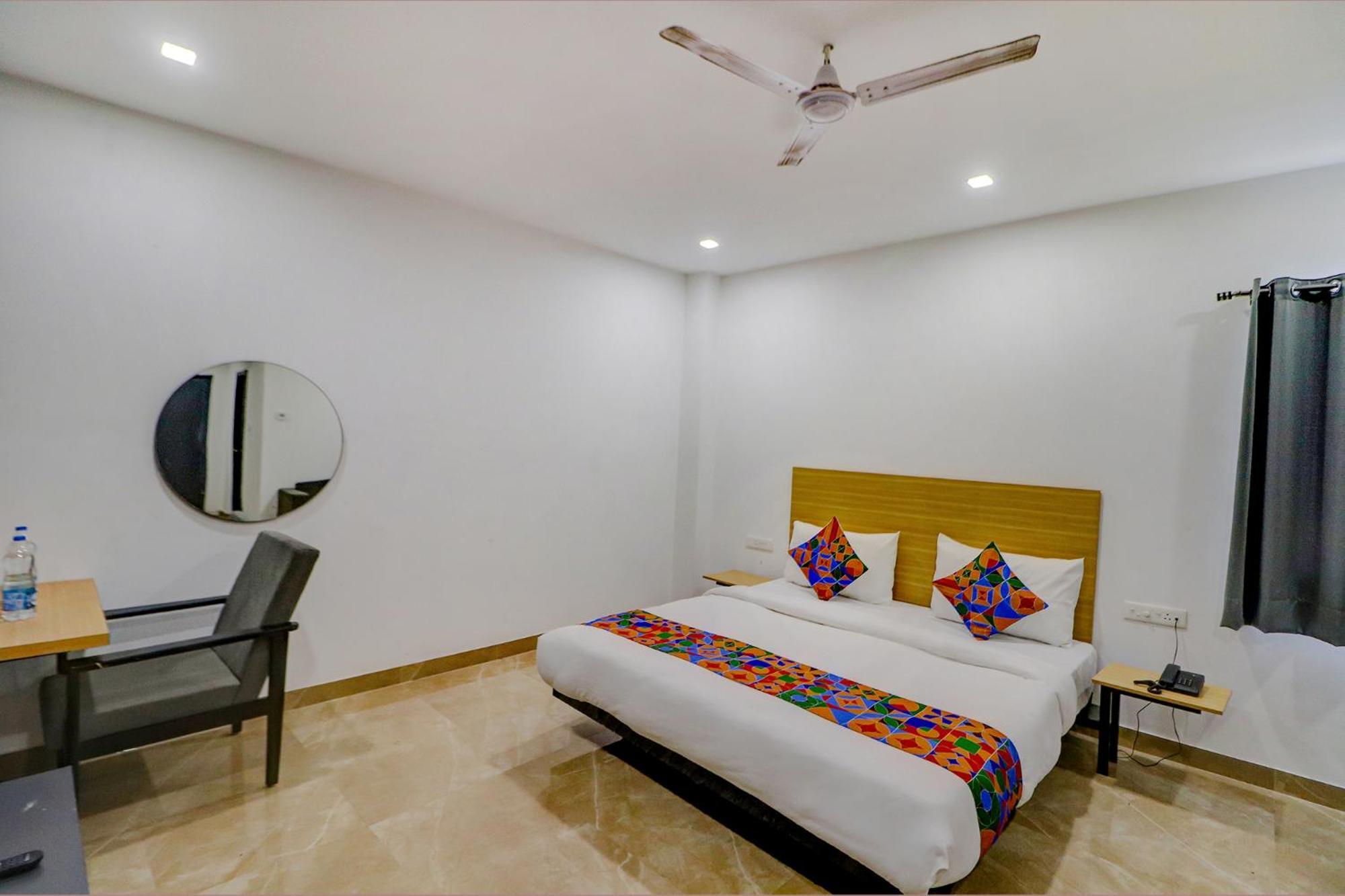 ורנאסי Fabhotel Premium Kashi מראה חיצוני תמונה