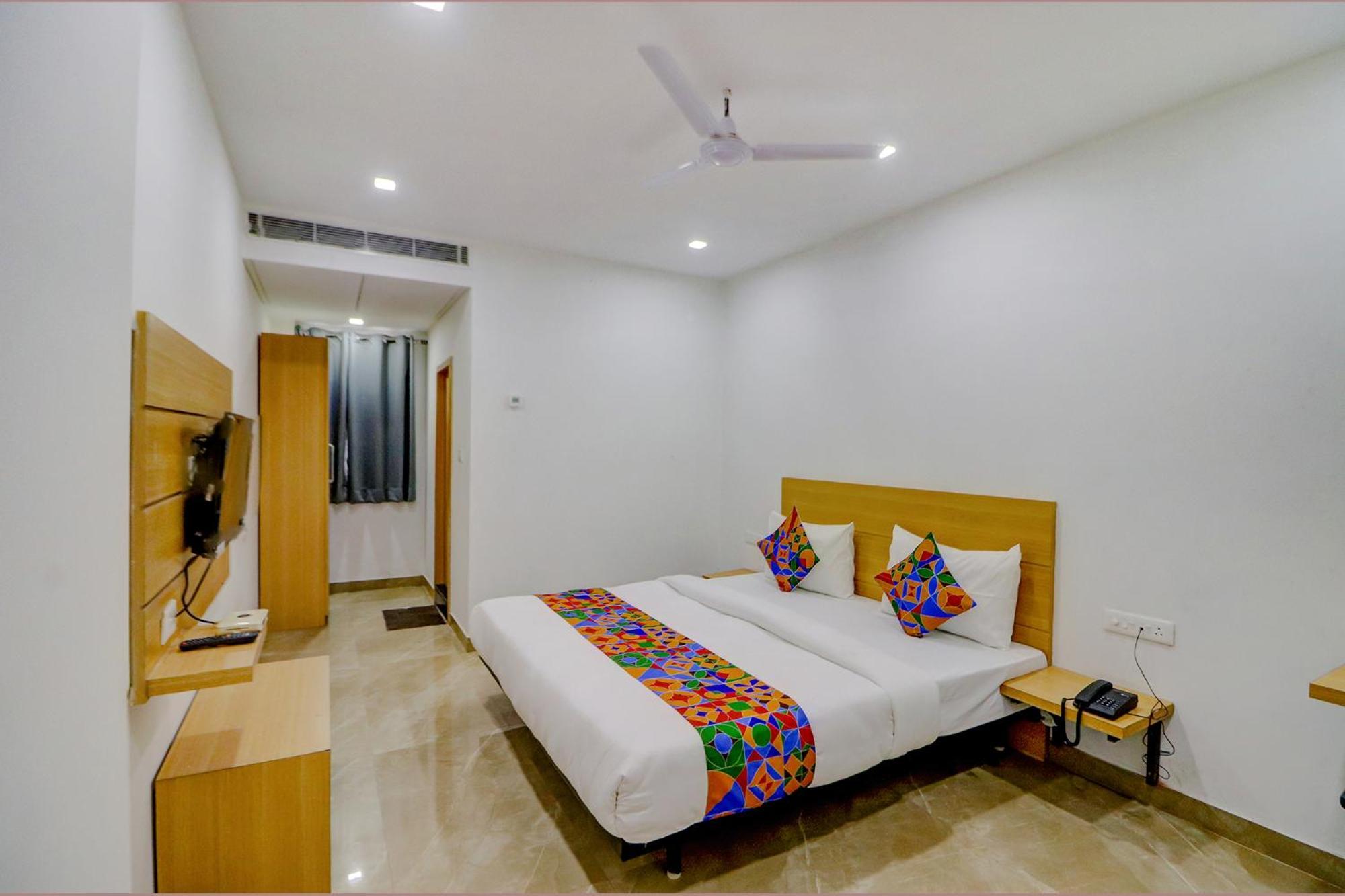 ורנאסי Fabhotel Premium Kashi מראה חיצוני תמונה