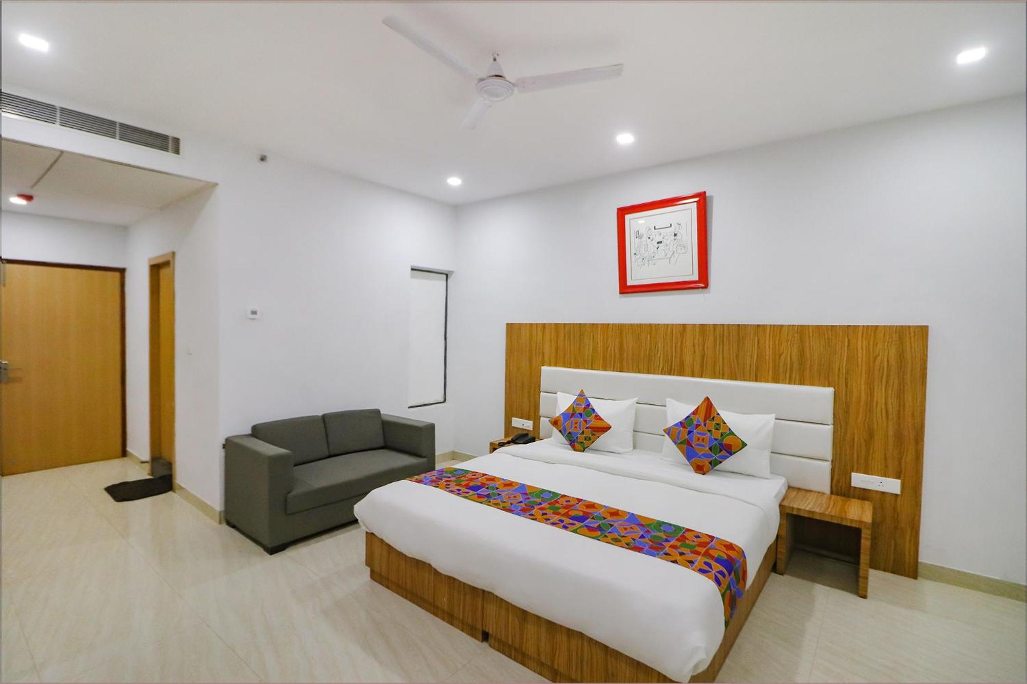 ורנאסי Fabhotel Premium Kashi מראה חיצוני תמונה